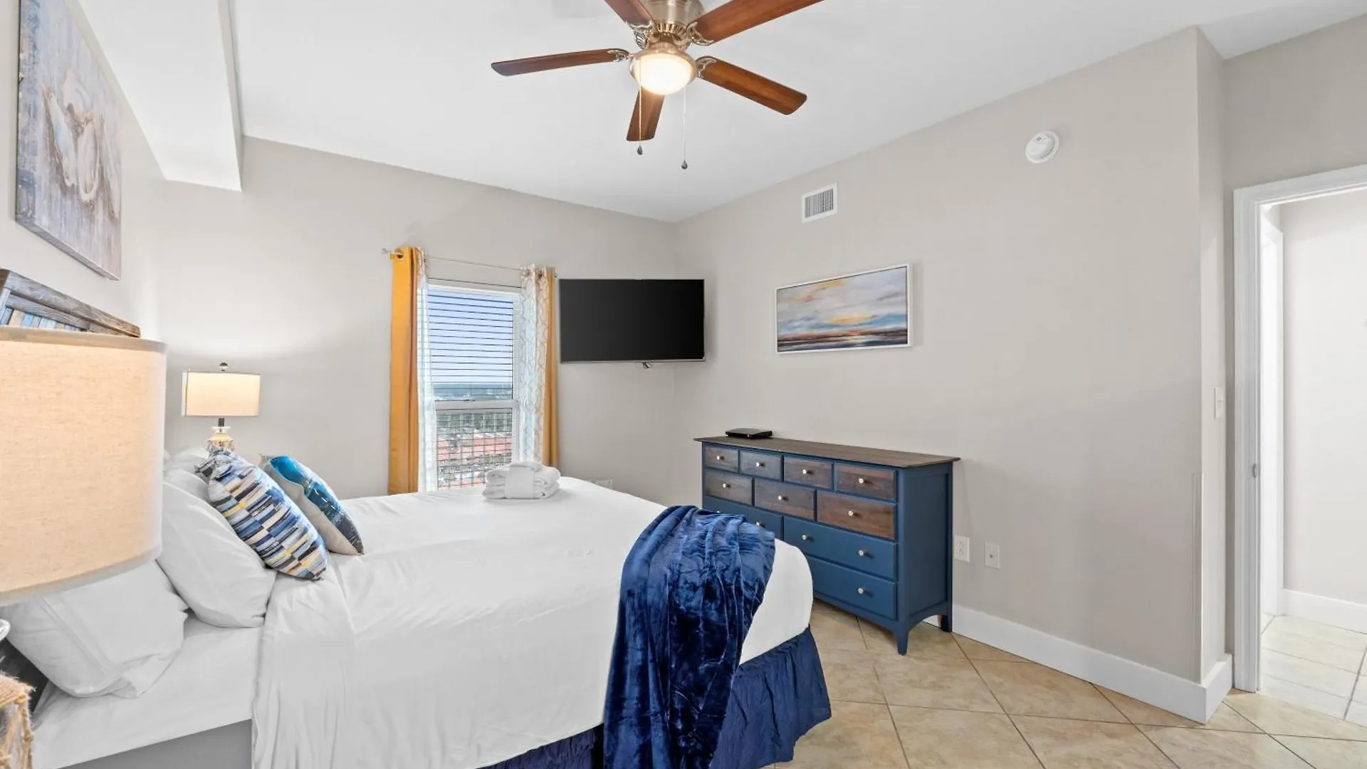 Majestic Beach Resort #1307-1 By Book That Condo Panama City Beach