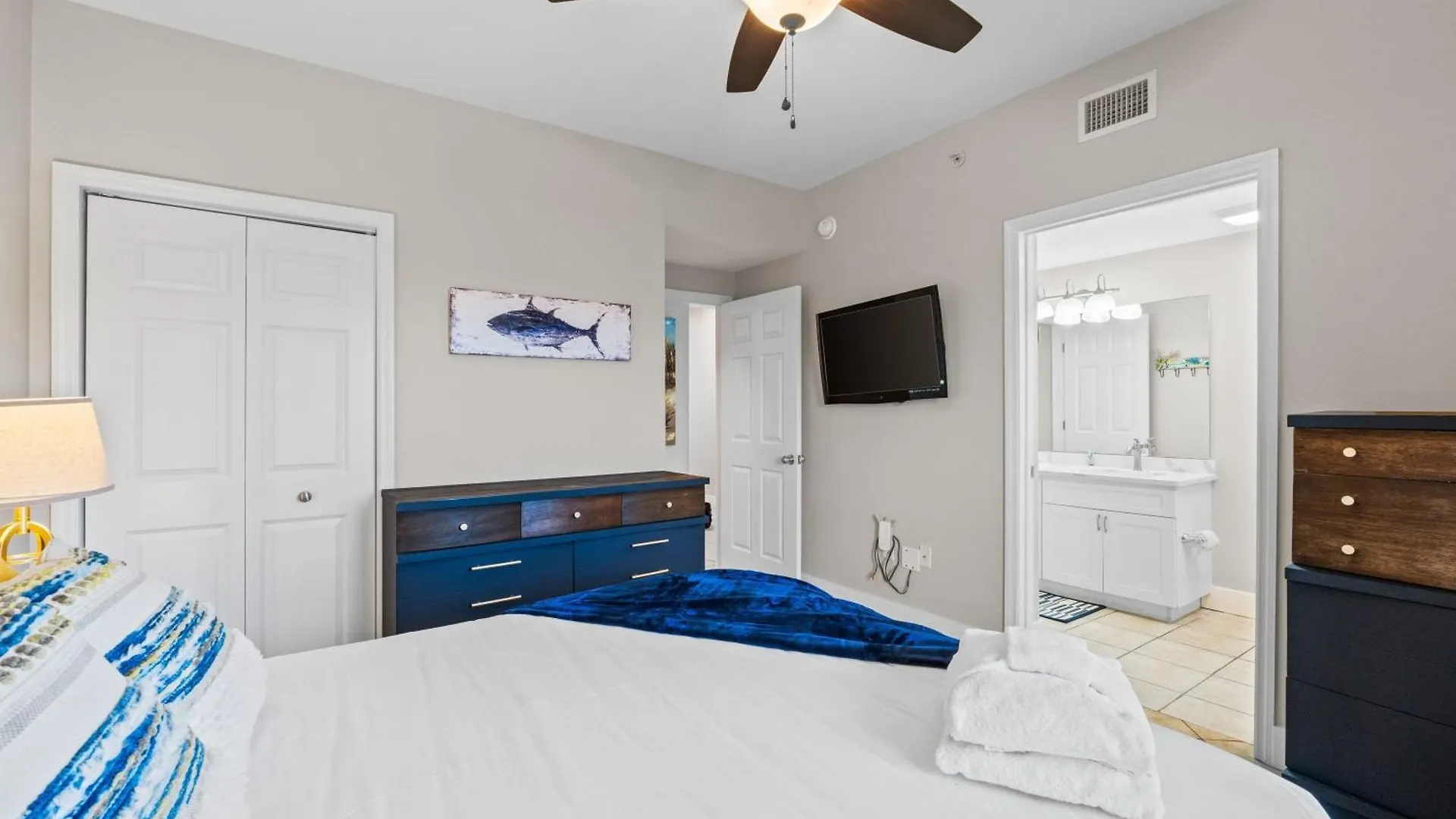 Majestic Beach Resort #1307-1 By Book That Condo Panama City Beach 0*,